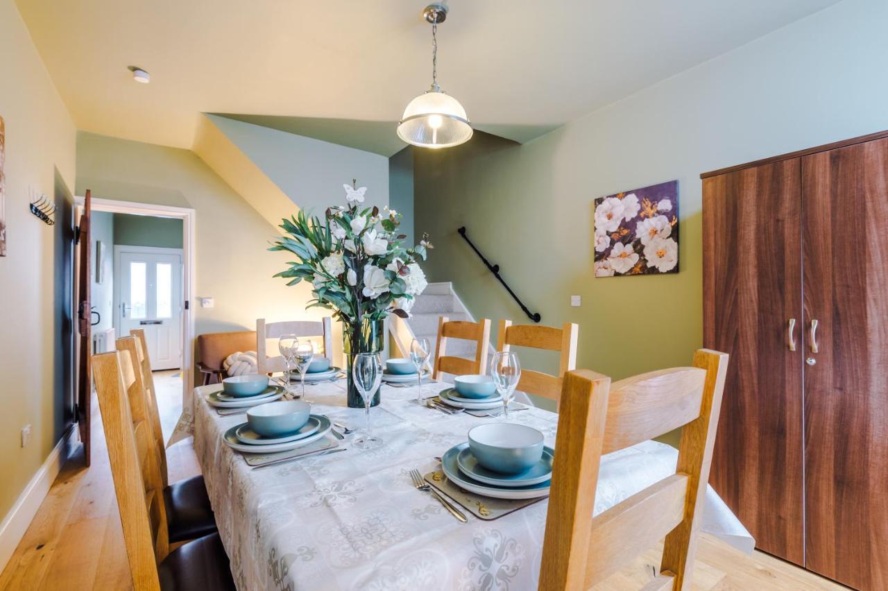 New! Gorgeous 2-Bed Home In Chester City Centre By 53 Degrees Property - Incredible Location, Ideal For Small Groups - Sleeps 6! المظهر الخارجي الصورة