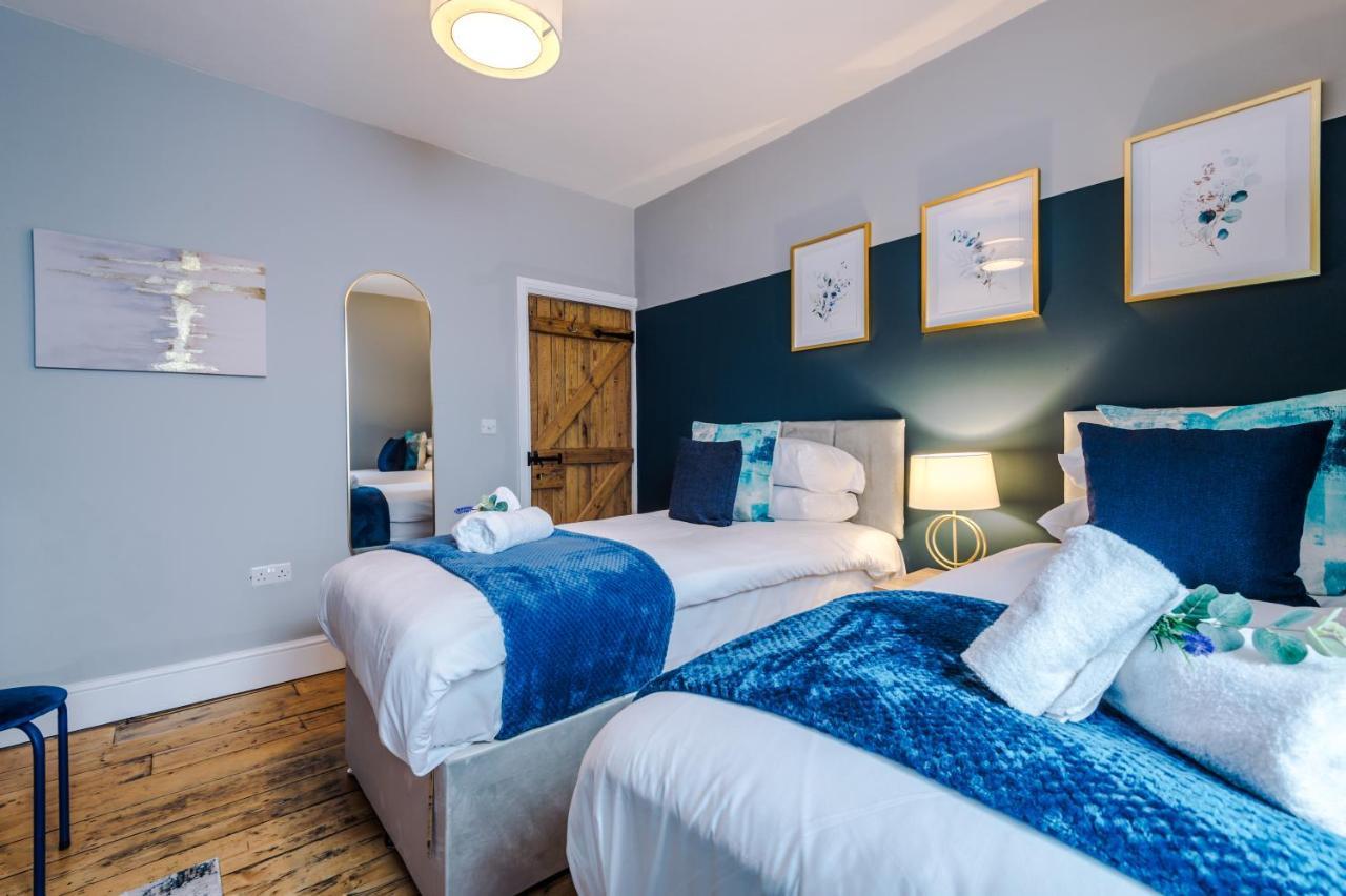 New! Gorgeous 2-Bed Home In Chester City Centre By 53 Degrees Property - Incredible Location, Ideal For Small Groups - Sleeps 6! المظهر الخارجي الصورة