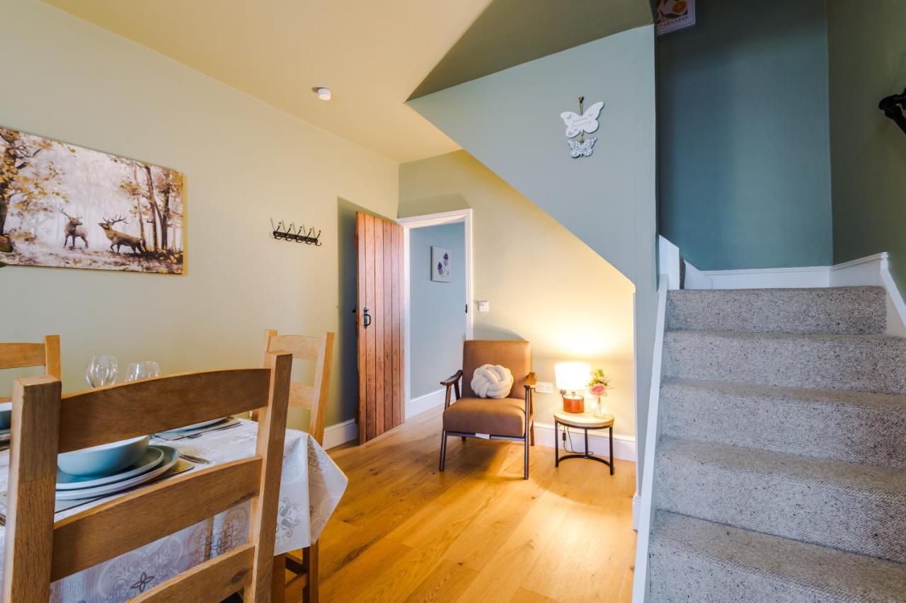 New! Gorgeous 2-Bed Home In Chester City Centre By 53 Degrees Property - Incredible Location, Ideal For Small Groups - Sleeps 6! المظهر الخارجي الصورة