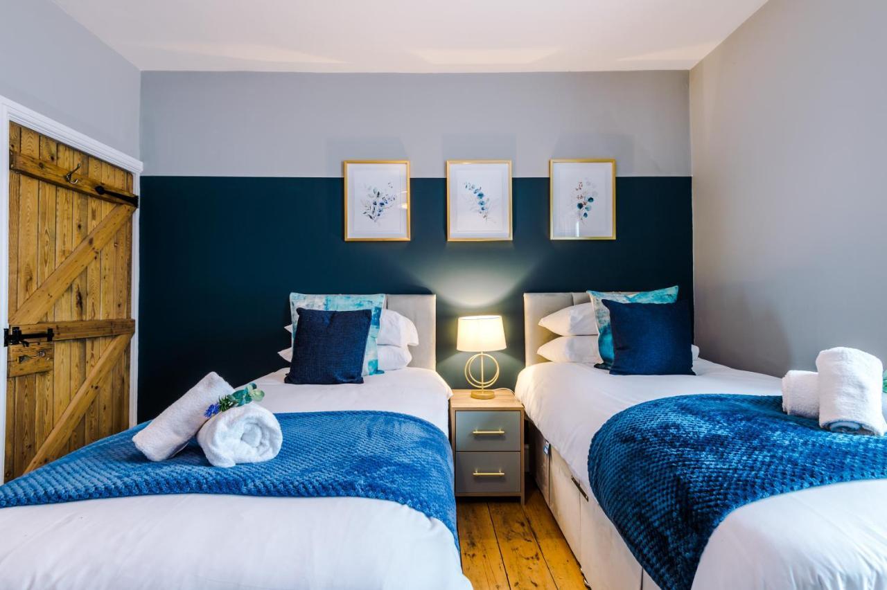 New! Gorgeous 2-Bed Home In Chester City Centre By 53 Degrees Property - Incredible Location, Ideal For Small Groups - Sleeps 6! المظهر الخارجي الصورة